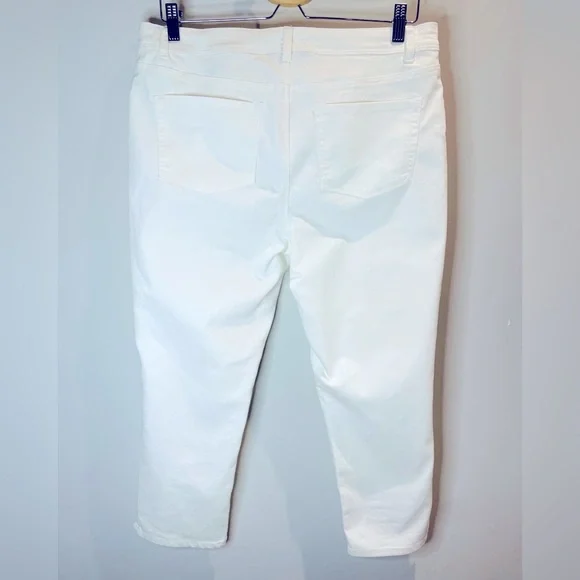 George Basic White Capri Pants - Picture 2 of 2